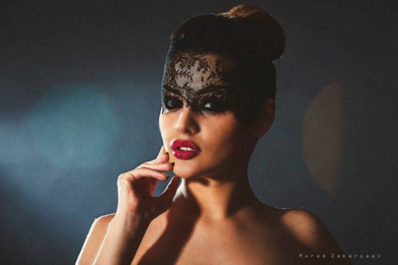 Блик девушка тени фото превью