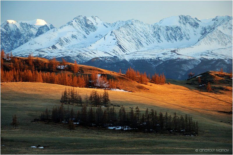 Горный алтай, Северо-чуйский хребет Свет догорающего дня фото превью