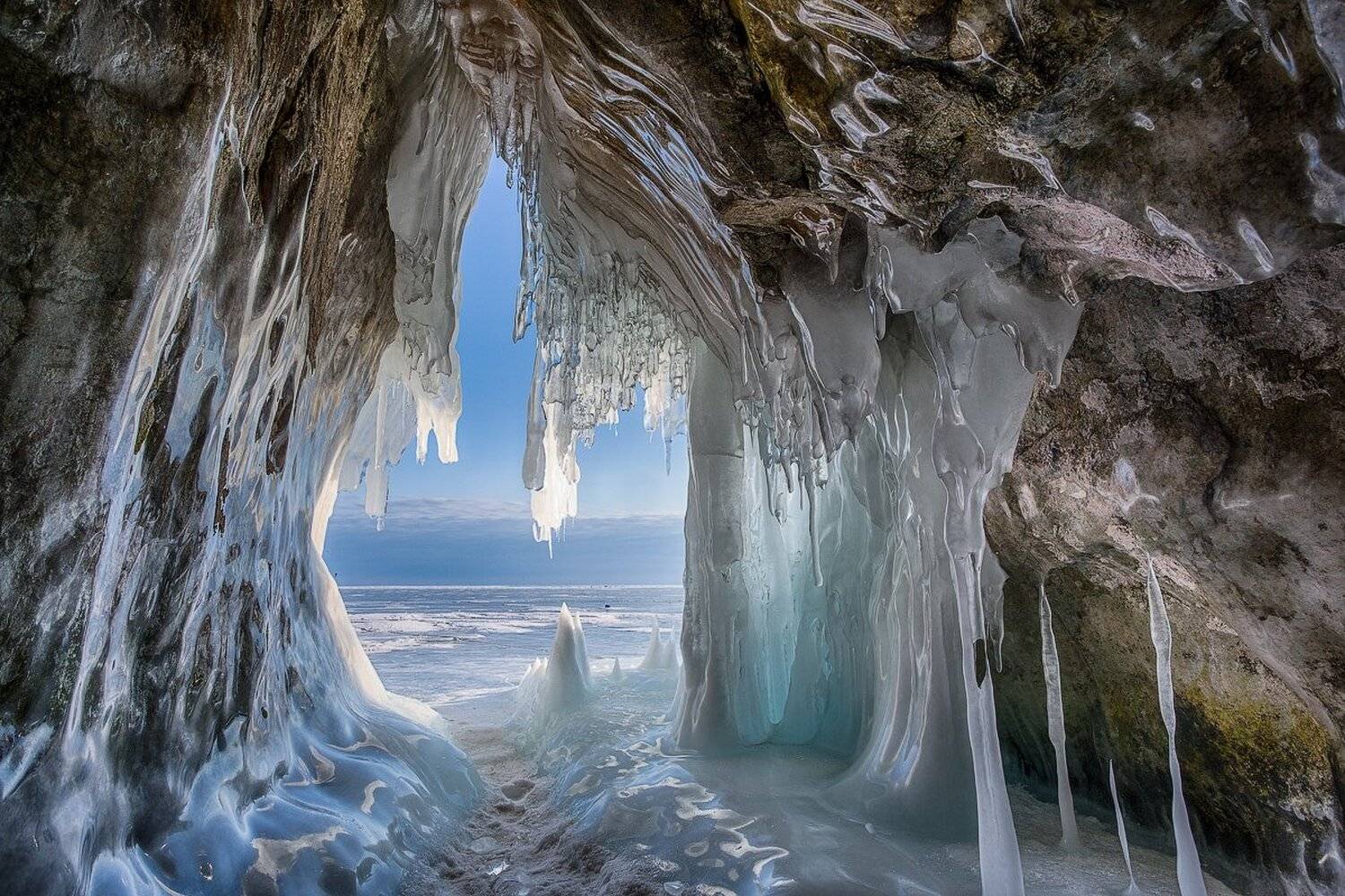байкал, ольхон, грот, лед, рассвет, Марина Маликова