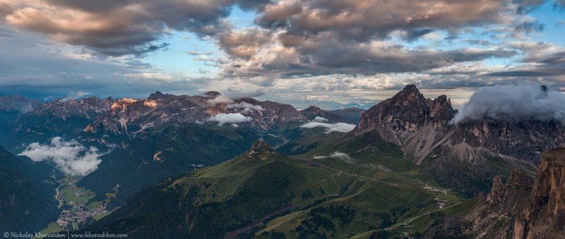 Две панорамы одного рассвета в Доломитах фото превью