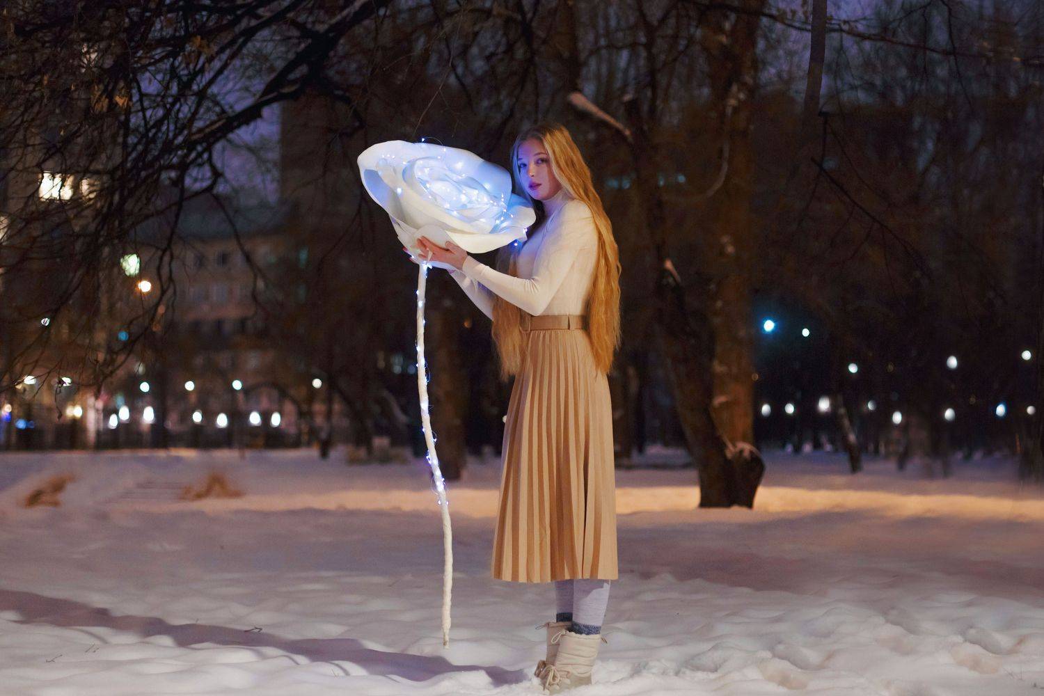 Рождественский цветок. Автор: Marie Dashkova , Marie Dashkova