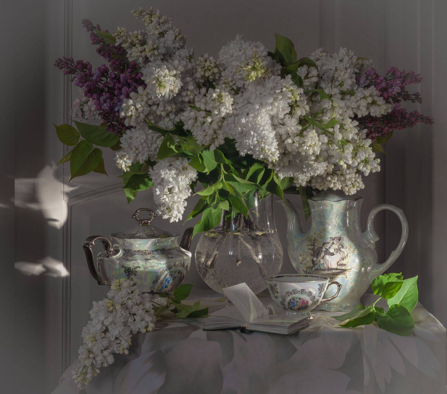 Цветы, натюрморт, сирень, весна, свет, Виктор Черкасов