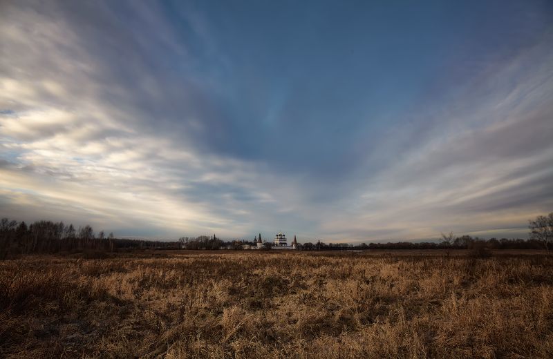 Крылья Волоцкого монастыря фото превью