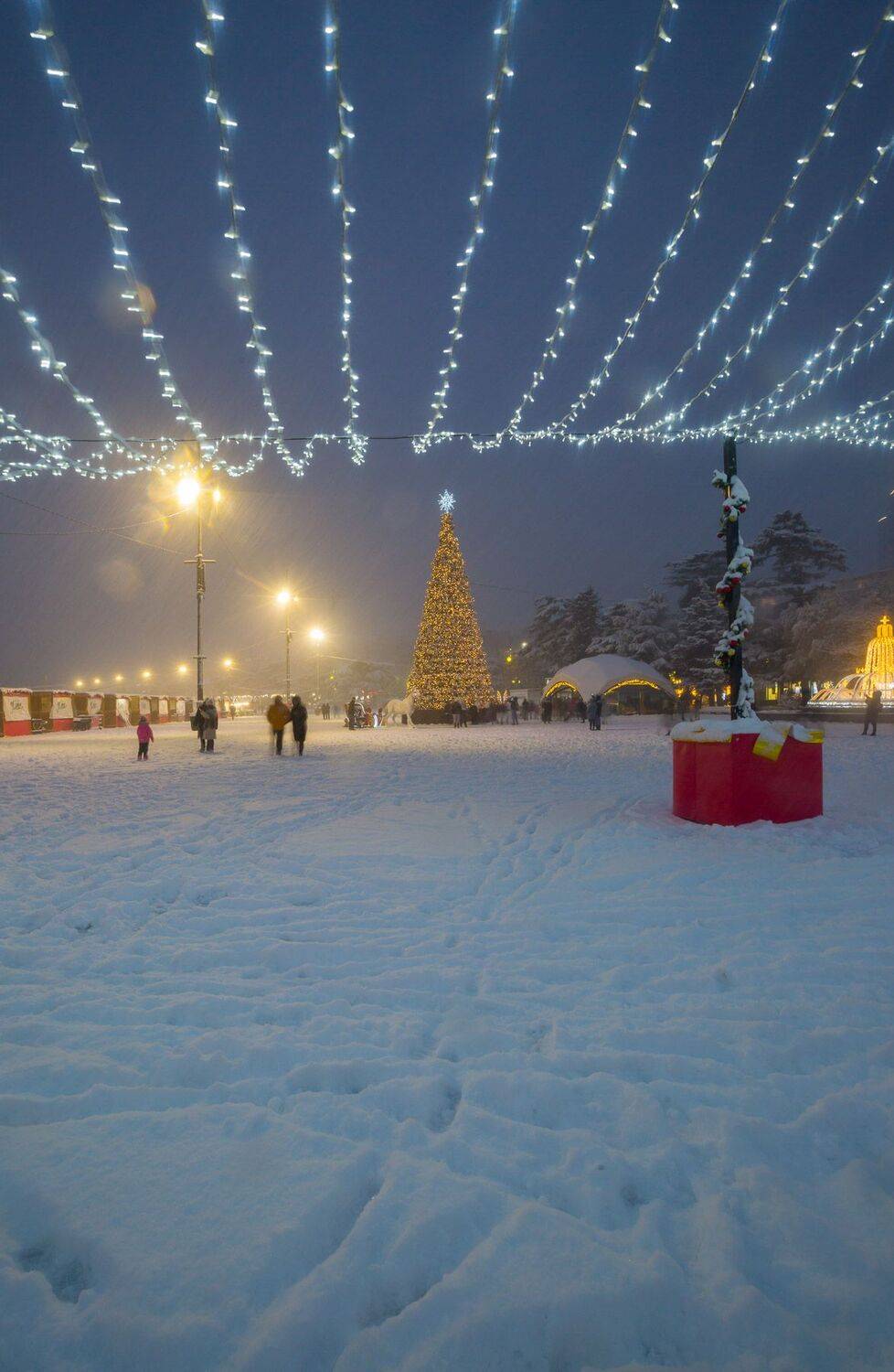 ялта, зима в ялте, снег в ялте, новый год, крым, набережная, пейзажи крыма, набережная ленина, Serge Titov