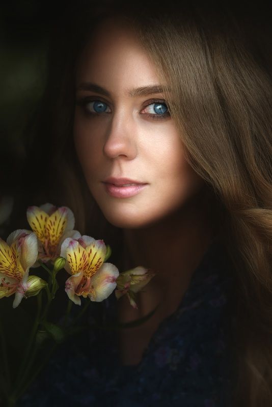 #женскийпортрет Дарите женщинам цветы фото превью