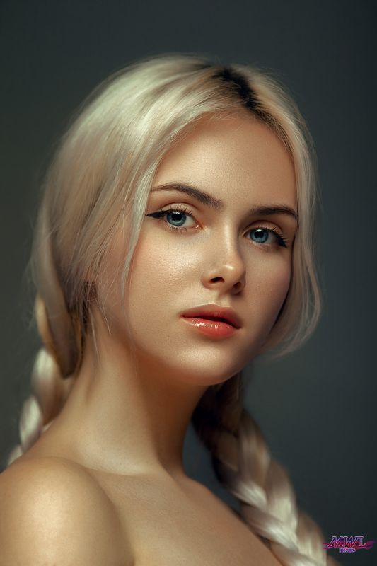 Girl color фото превью