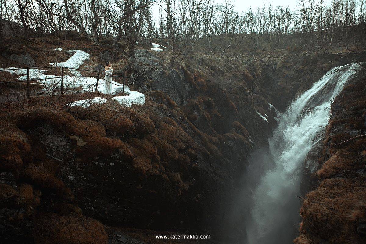 spring, snow, waterfall, blow, blowing, watr, woman, wind, winter, tender, nature, power, white, art, artistic,, Катерина Клио