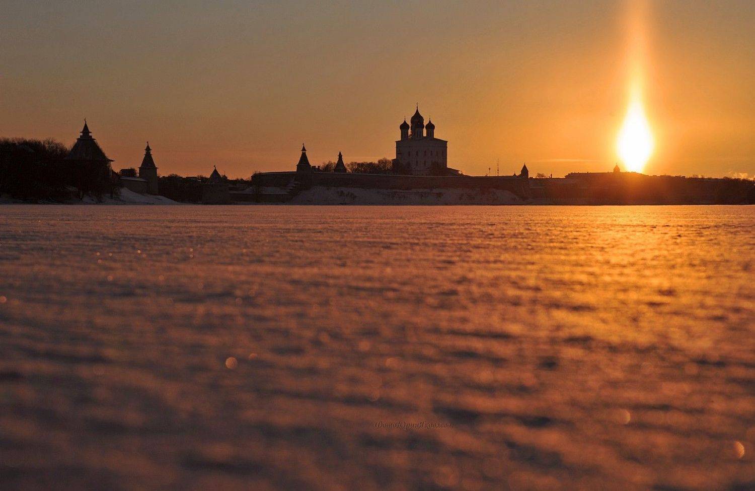 пейзаж, зима,день, город,псковская обл,снег, небо, солнце, псков, солнце, мороз,река, Юрий Яковлев