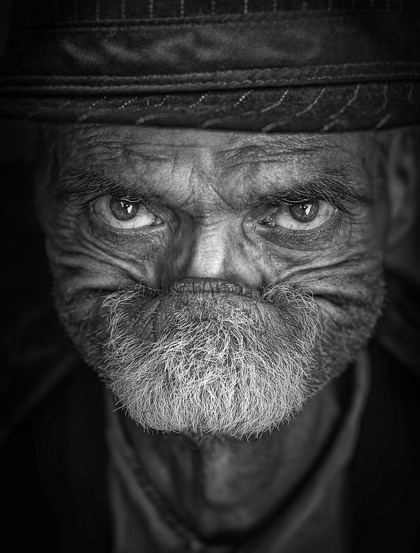 #پرتره #نمایش #سیاه سفسد حسن مطرب фото превью