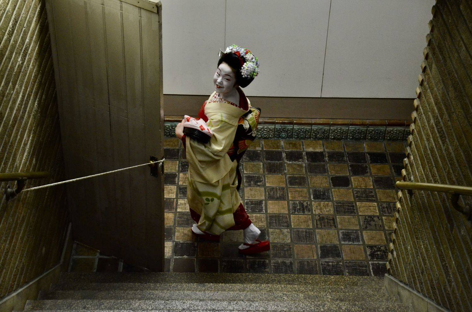 Street/Reportage, Maiko, Kyoto, Japan, smile, performance, young woman, girl, travel, people, dress, architecture, , Svetlana Povarova Ree