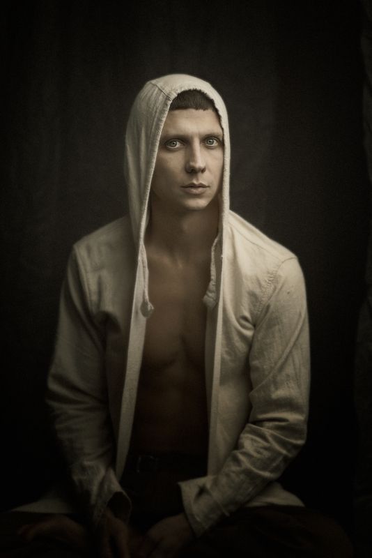 мужской портрет, студийное  фото, портрет.  фото превью