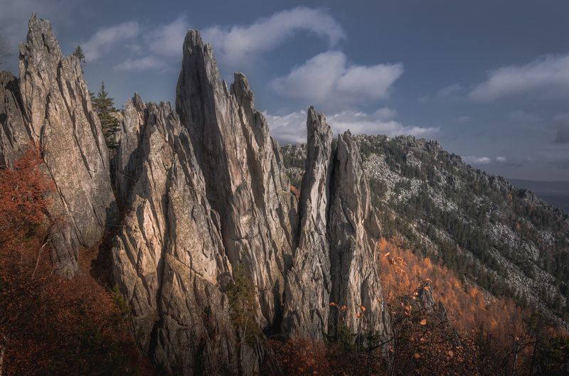 пейзаж, природа, осень, осенний пейзаж, урал, южный урал, уральские горы, природа урала, горы, скалы, природа россии, таганай, двуглавая сопка, перья, landscape, nature, autumn, autumn landscape, ural, southern ural, ural mountains, nature of the ural, mo Перья фото превью