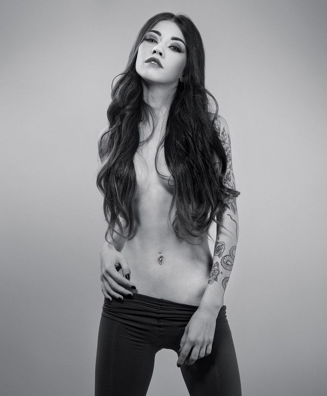SKINNY LITTLE BITCH фото превью