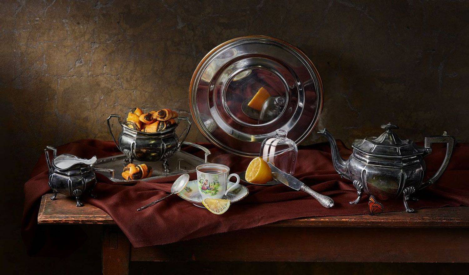 чай, сервиз, чайник, печенье, лимон, молоко, нож, ваза, чашка, блюдо, ложка, Виктор Бриг