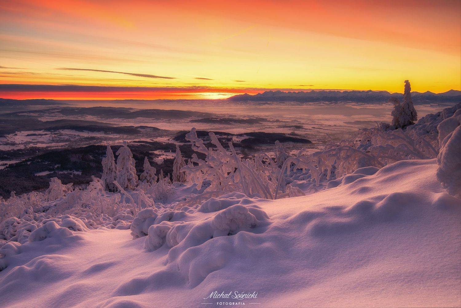 #poland #pentax #benro #lightroom #nikcollection #nature #sunrise #mountains #sky #fog #foggy #morning #pix, Michał Sośnicki