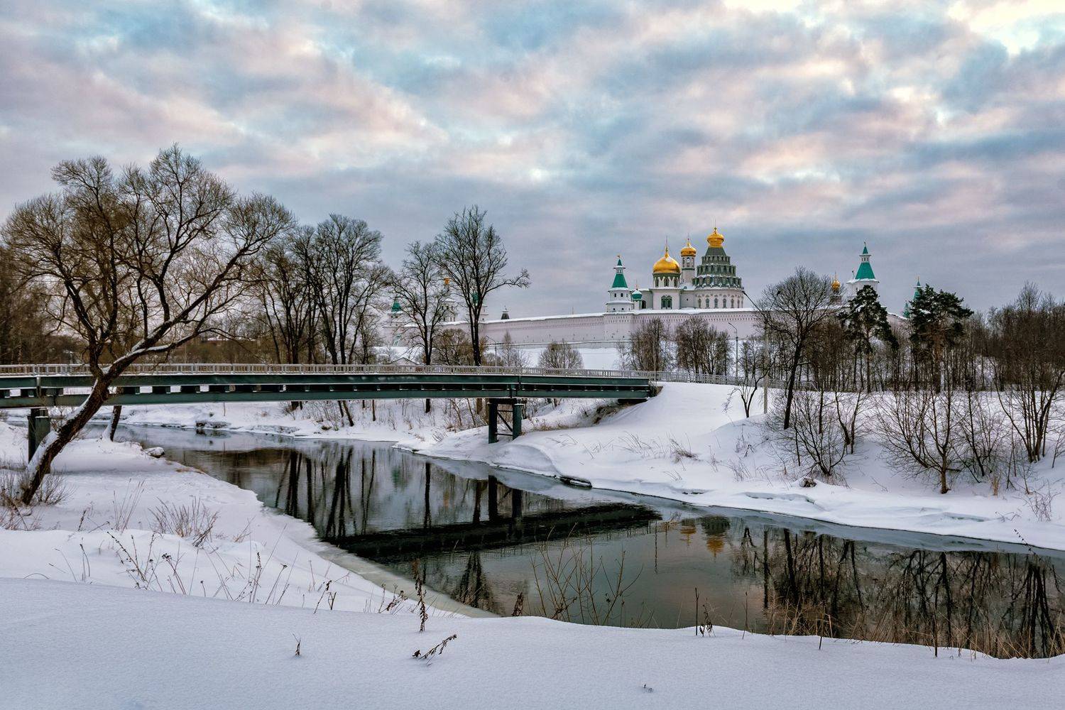 река, снег, зима, природа, пейзаж, религия, церковь, храм, мост, облака, Новый Иерусалим, Истра, Юрий Михайлович Головкин