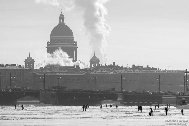 город, архитектура, река нева, санкт-петербург, чёрно-белое фото, зимний петербург, Пешеходная река Нева фото превью