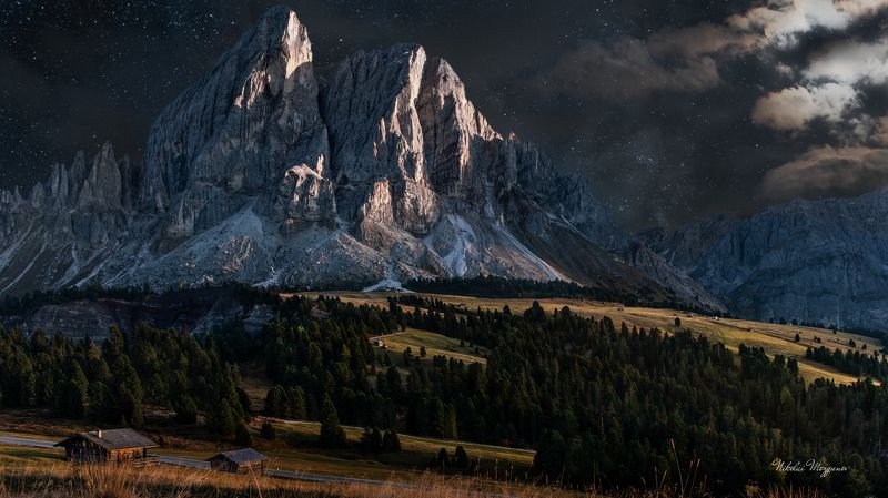 Лунный пейзаж фото превью