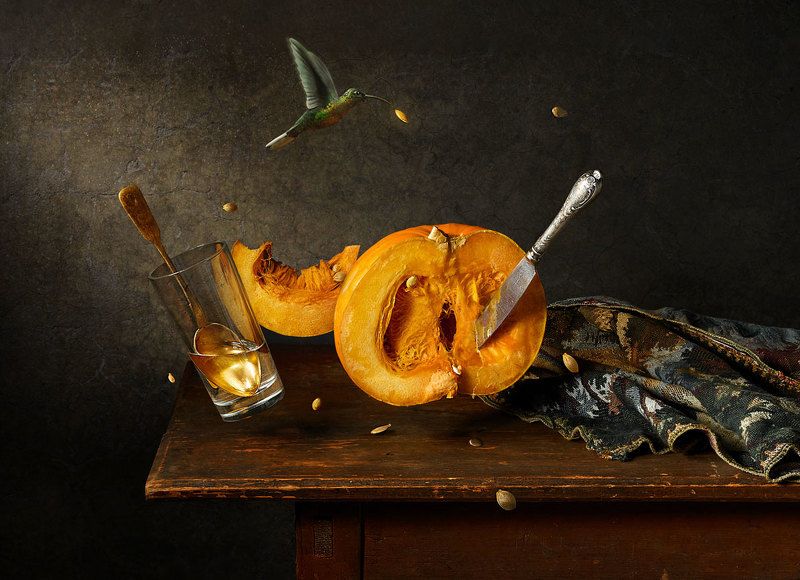 тыква, стакан, ложка, нож, колибри, семечки, полет, стол Иллюзия легкости фото превью