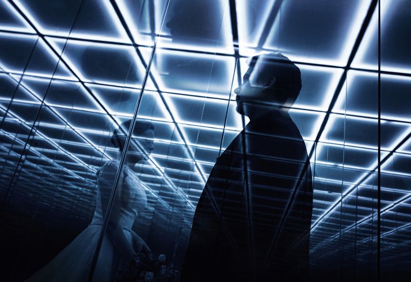 стекло,отражение,свадьба,портрет,лабиринт Matrix фото превью