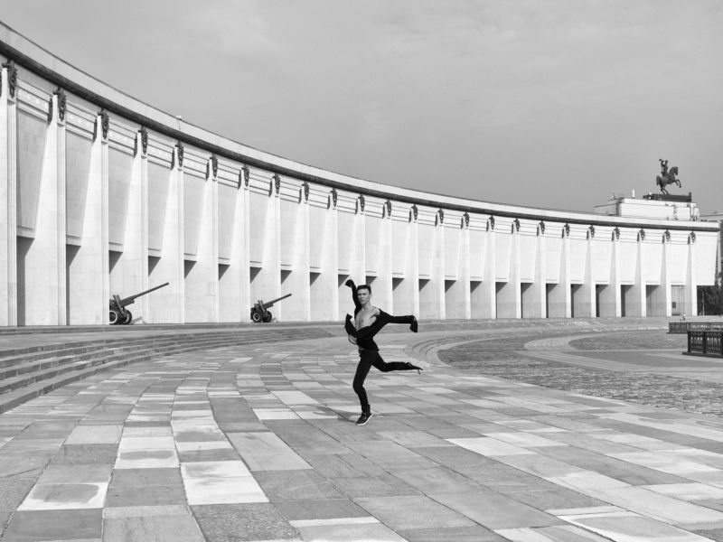 Black and white, Monochrome, Dance, Portrait, City, Moscow, Russia When art is above фото превью