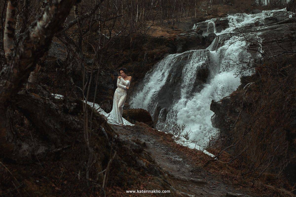 spring, snow, waterfall, blow, blowing, watr, woman, wind, winter, tender, nature, power, white, art, artistic,, Катерина Клио