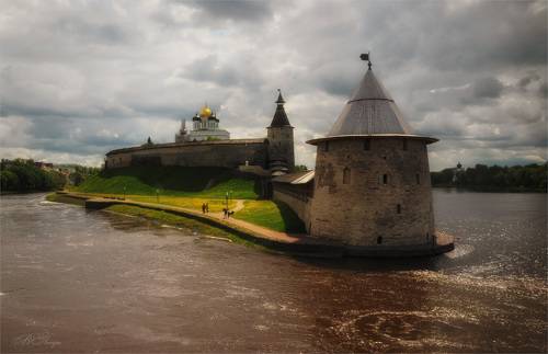 На слиянии рек