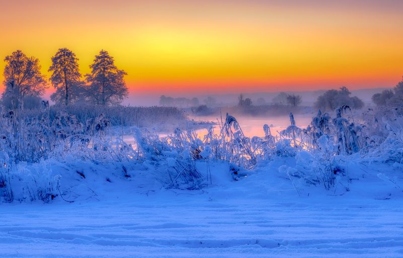 zima,  wschód słońca,  rzeka,  woda,  cichy,  arktyczny,  tło,  Piękny,  piękno,  niebieski,  grudzień,  środowisko,  mgła,  Las,  mróz,  mroźny,  mrożony,  lód,  krajobraz,  światło,  rano December frosty sunrise фото превью