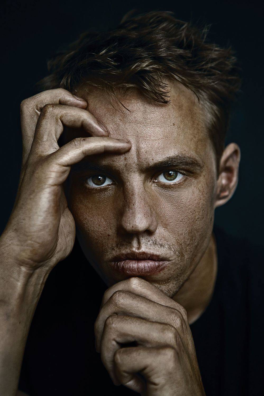 , Антон Леонов