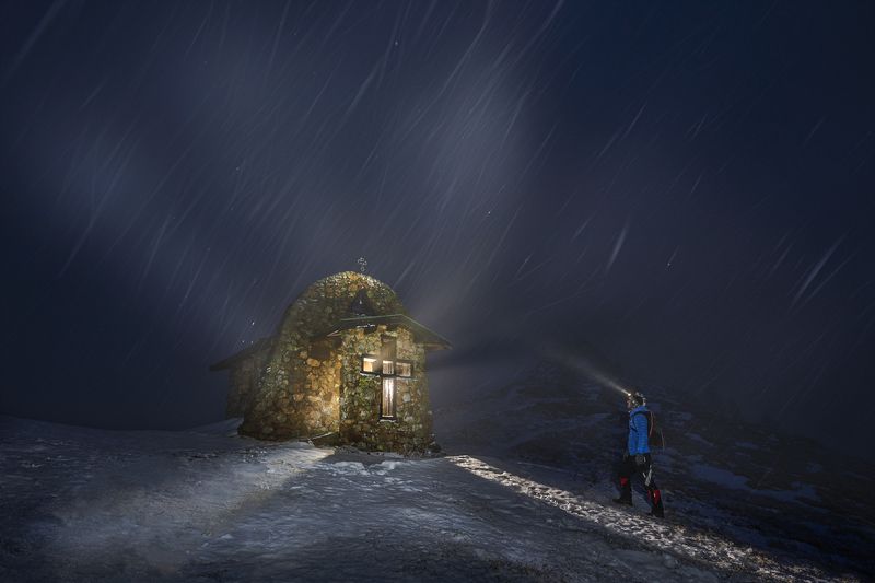 The lights of the chapel фото превью
