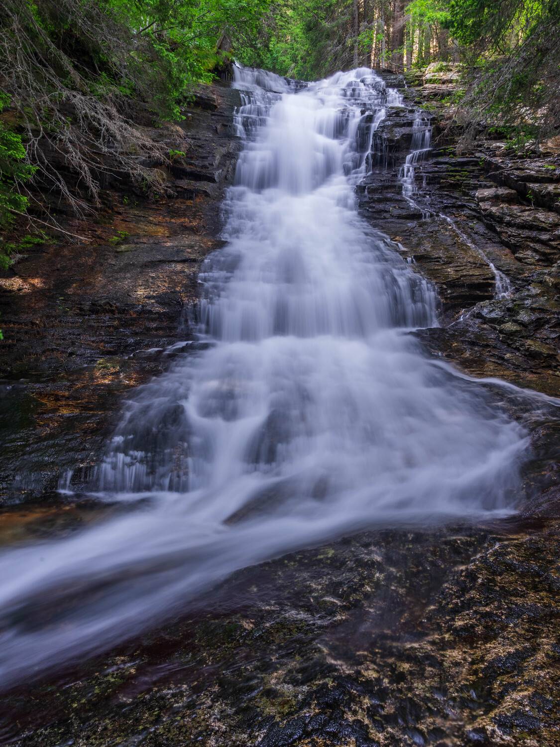 river,waterfall,nature,landscapes,vertical, viktor demidov