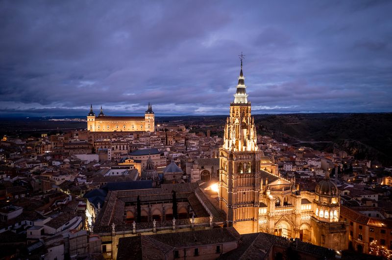 toledo, spain, drone, aerial, medieval, old town, castle, night, river, stunning Toledo фото превью