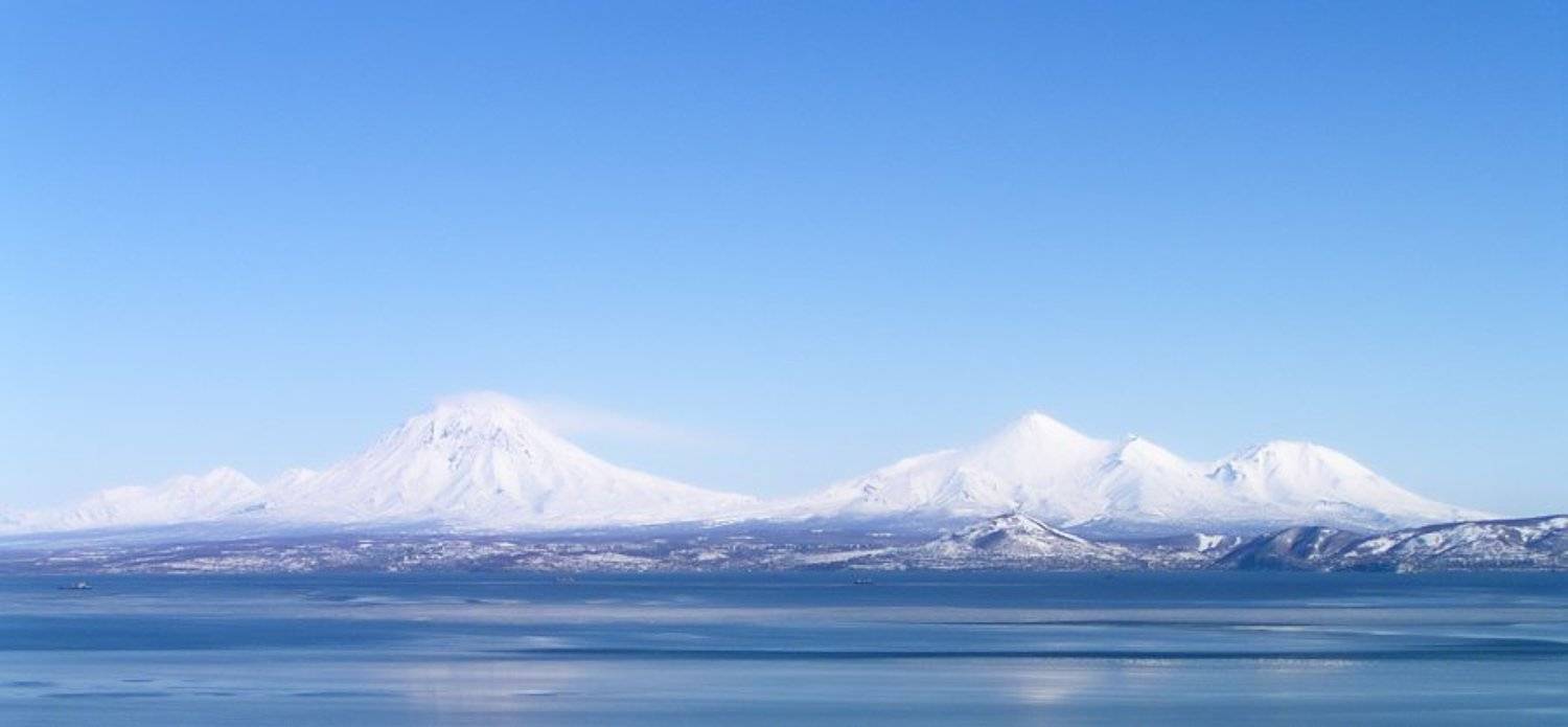 камчатка,небо,вулканы,петропавловск-камчатский,авачинская губа,зима, Евгений Пугачев.