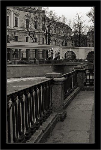 Зарисовка про Банковский мостик