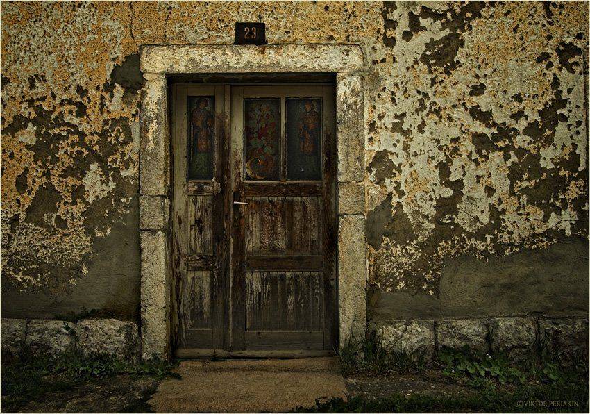 город, улица, дверь, витражи, Виктор Перякин