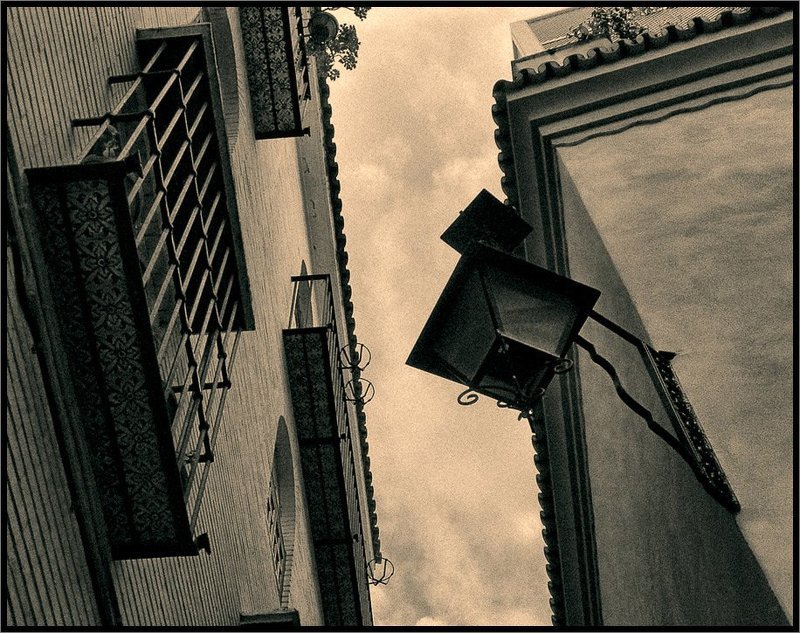 Фонарь. Улица поцелуев. Ракурс 2 фото превью