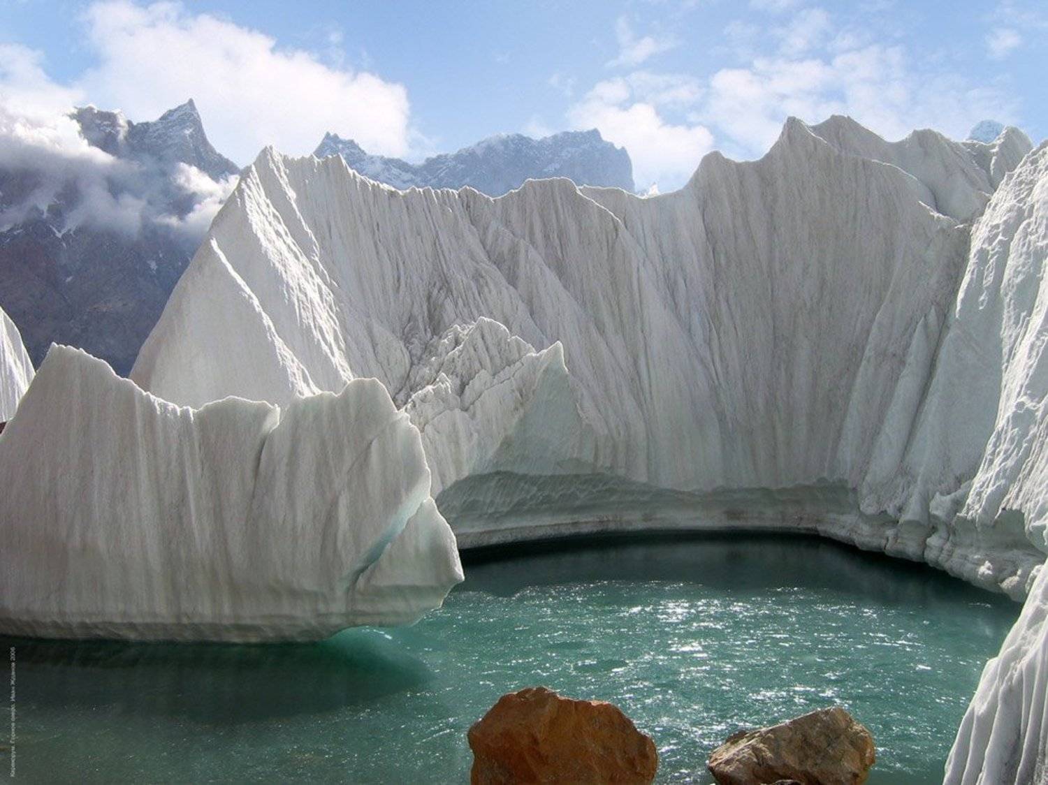 горы,каракорум,ледник, гашербрум, ледниковое, озеро, кальгаспоры,, Иван Жданов