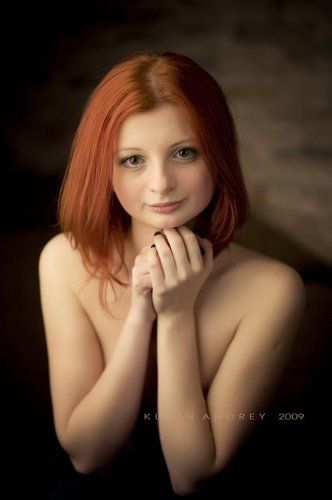 Стеснительная...