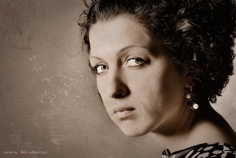 портрет,жанр,девушка,образ,настроение,глаза \