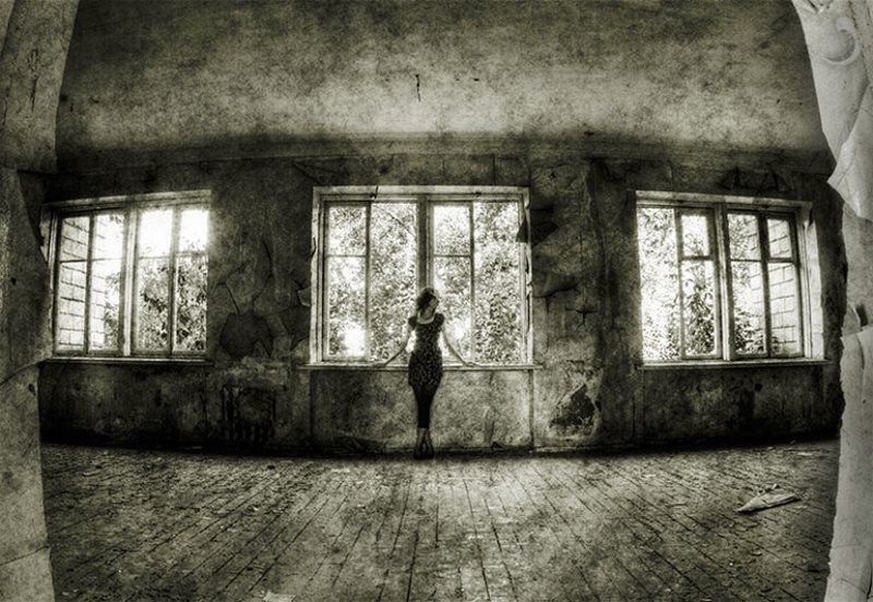 заброшка, девушка, память Александра фото превью