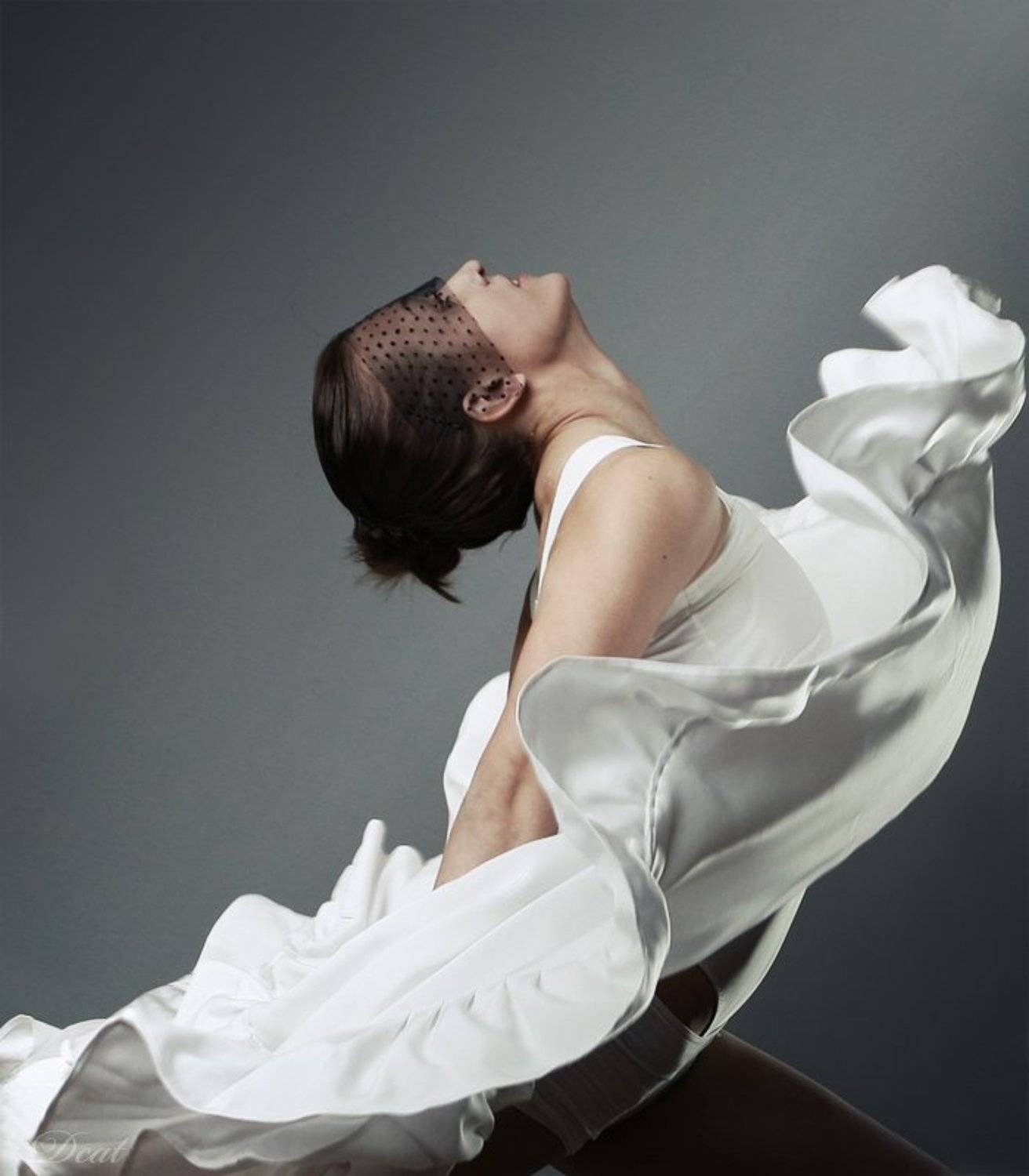 девушка, маска, одна, чувства, движение, динамика, платье, лепестки, Darn Cat