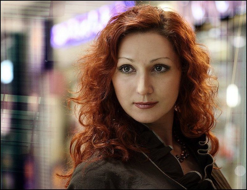 в огнях витрин...:) фото превью