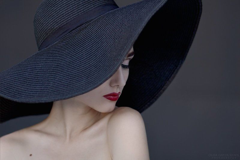 Таинственная незнакомка фото превью