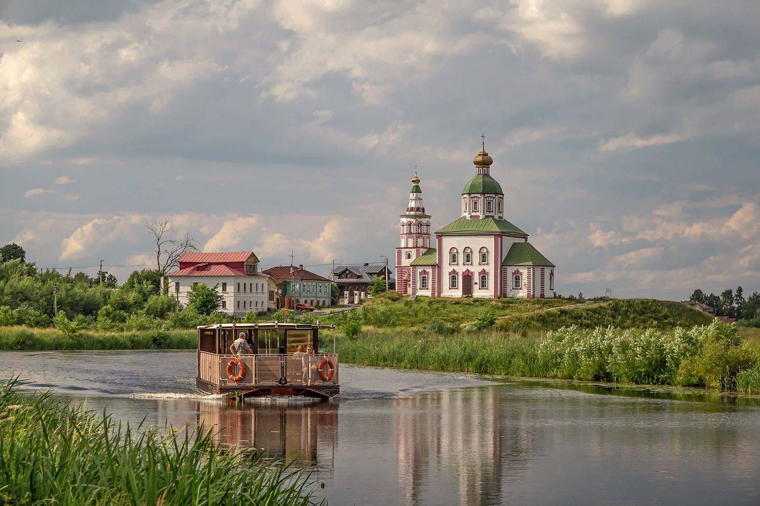 суздаль. водный канал. церковь. провославный центр., Бирюков Вячеслав