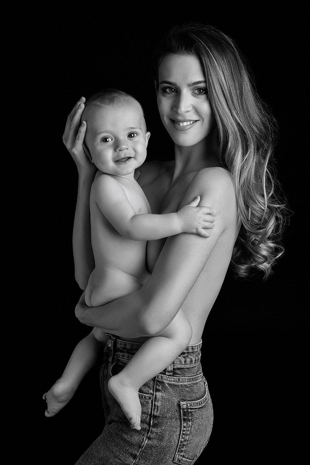 model, fine art, sexy, sensual, black and white, woman, female, body, erotica, glamour, curves, portrait, beautiful, fashion, nude, naked,, Lajos Cs&aacute;ki