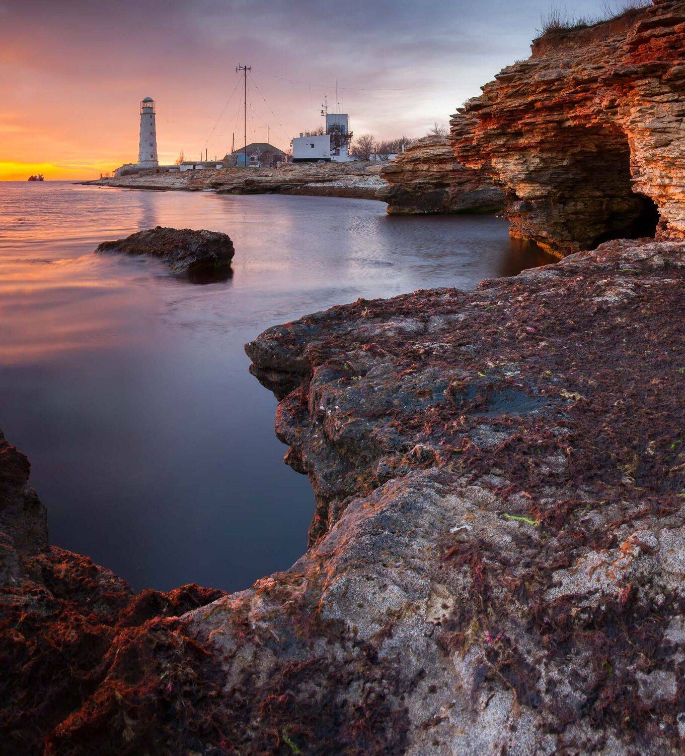 тарханкутский маяк, черное море, мыс кара-мрун, мыс прибойный крым, черный мыс крым, черное море, навигация, маяк, пейзажи крыма, Serge Titov