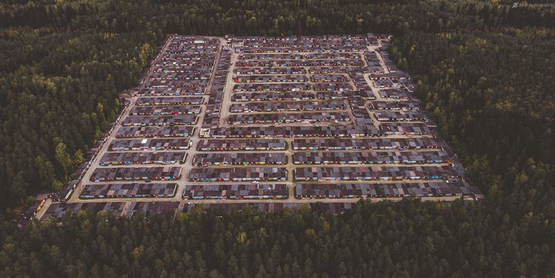 Аэрофото пейзаж город креативное необычное дрон река небо интересное профессиональное облака лето   фото превью