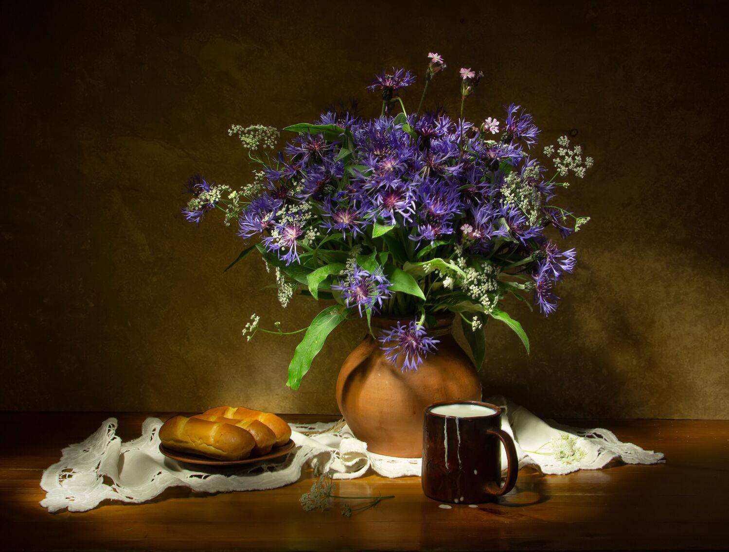 натюрморт, васильки, молоко, Татьяна Феденкова