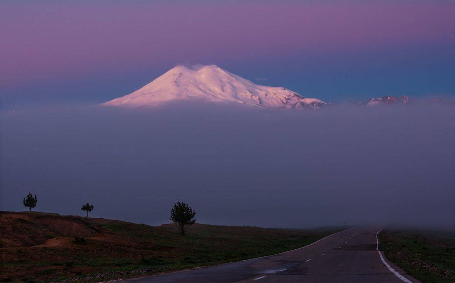 природа, пейзаж, горы, кавказ, природа россии, дикая природа, рассвет, свет, облака, утро,лето, эльбрус, Альберт Беляев