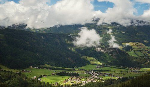 Причуды деревенского антуража